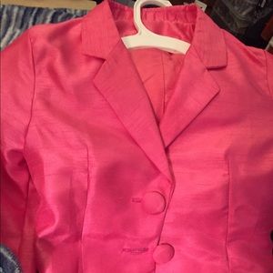 Pink interview suit.